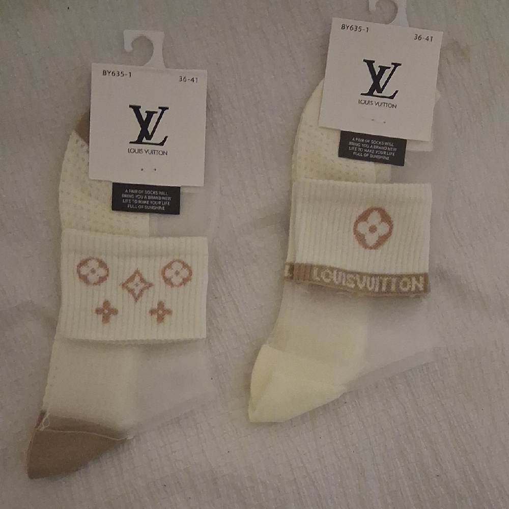 Louis Vuitton Cream and Brown Casual Socks